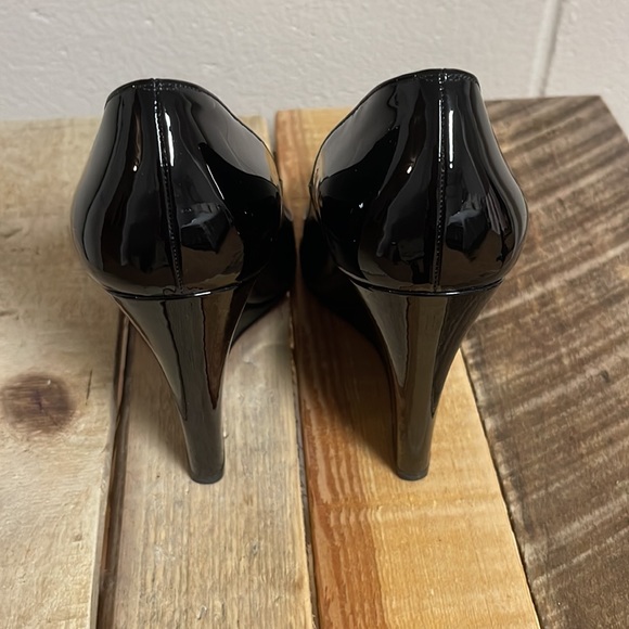 Christian Louboutin Wedge Patent Upper Heels, size 39 - Picture 3 of 8